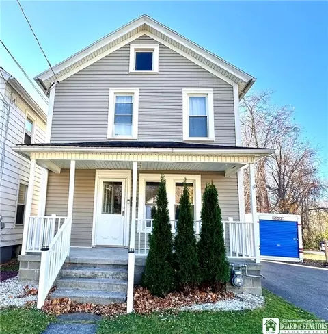117 Eagle St, Pomfret, NY 14063