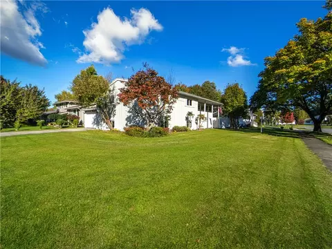 10 El Centro Dr, Irondequoit, NY 14609 photo 33