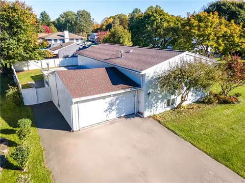 10 El Centro Dr, Irondequoit, NY 14609 photo 32