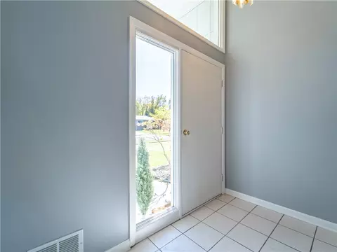 10 El Centro Dr, Irondequoit, NY 14609 photo 4