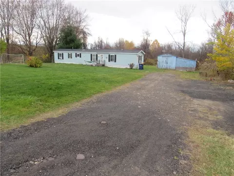 8497 Ackerman Rd, Lyons, NY 14489 photo 2