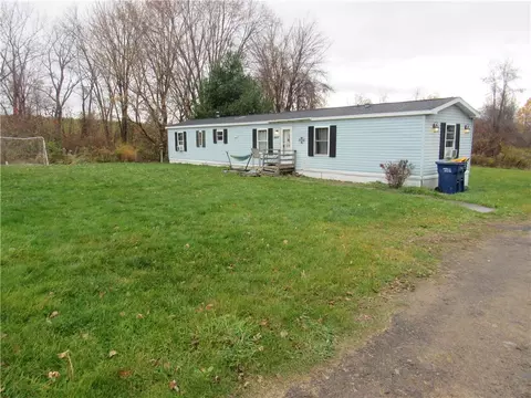8497 Ackerman Rd, Lyons, NY 14489 photo 4