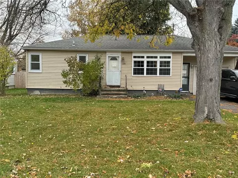 135 Clark Ave, Irondequoit, NY 14609