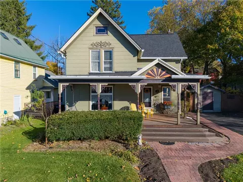 5 Branch St, Livonia, NY 14487