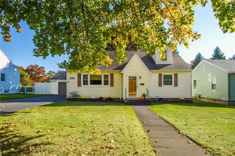 210 Grantham Rd, Irondequoit, NY 14609