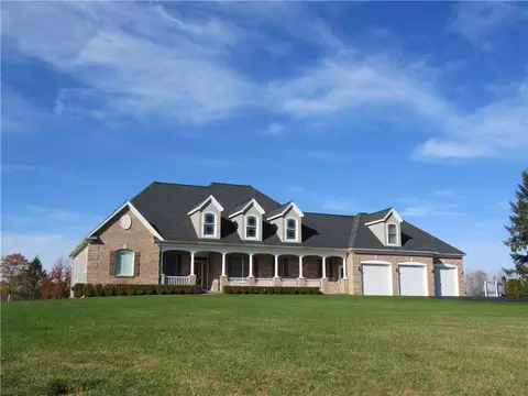 271 Stottle Rd, Chili, NY 14546