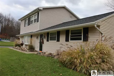 24 Deacon Dr, Arcade, NY 14009 photo 2