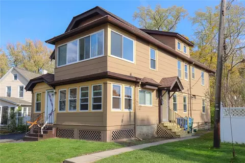 20 Croydon Rd, Rochester, NY 14610