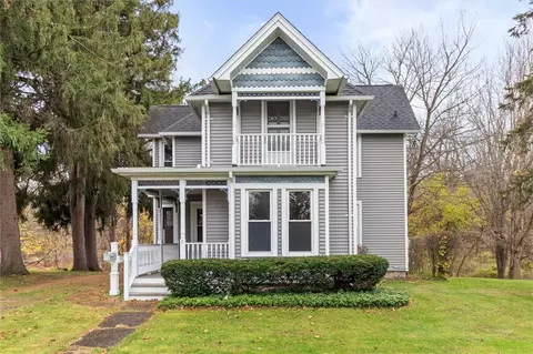 5 Willard Ave, Phelps, NY 14532