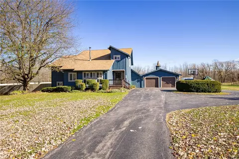 1630 Salt Rd, Penfield, NY 14526