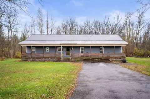 130 Sweed Rd, Arcadia, NY 14513
