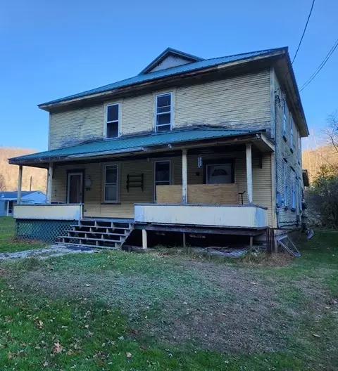 29 Driftwood Ave, Gibson, PA 15832