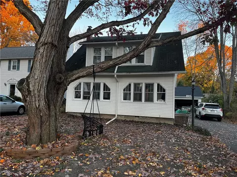 130 Dale Rd, Rochester, NY 14625