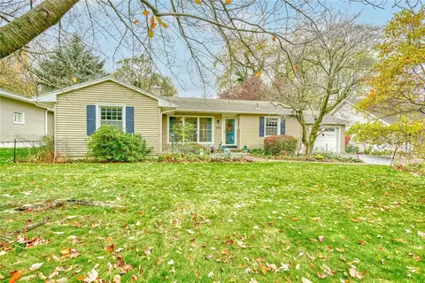 153 Allwood Dr, Irondequoit, NY 14617