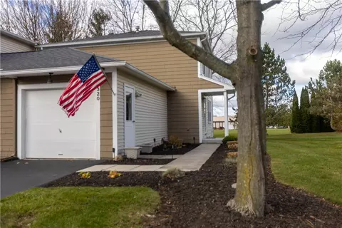 320 Lenora Ln, Webster, NY 14580