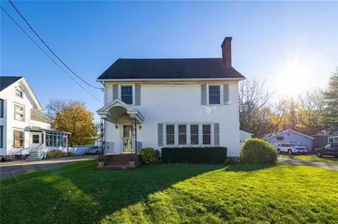 4116 Prospect St, Williamson, NY 14589