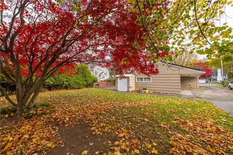 83 Rock Beach Rd, Irondequoit, NY 14617 photo 43