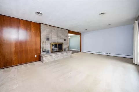 83 Rock Beach Rd, Irondequoit, NY 14617 photo 18