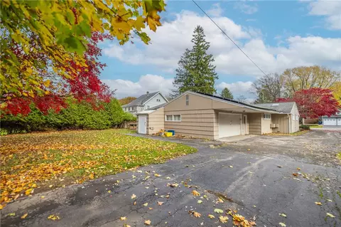 83 Rock Beach Rd, Irondequoit, NY 14617 photo 41