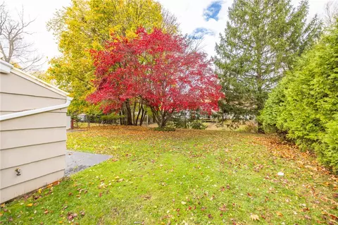 83 Rock Beach Rd, Irondequoit, NY 14617 photo 42