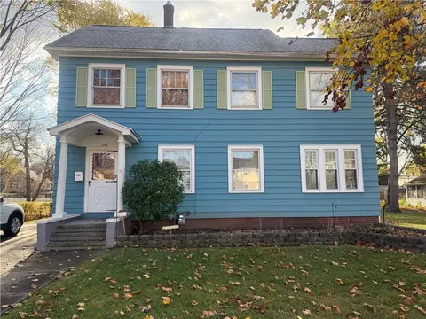 2143 Titus Ave, Irondequoit, NY 14622