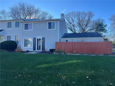 51 Greenway Blvd, Riga, NY 14428