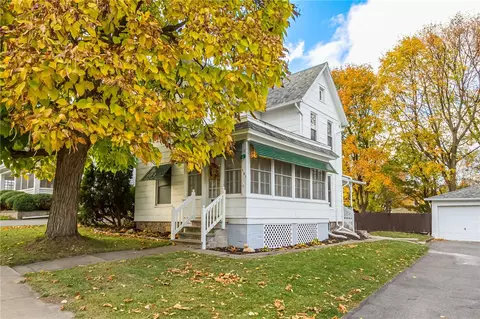 121 W Sherman Ave, Arcadia, NY 14513