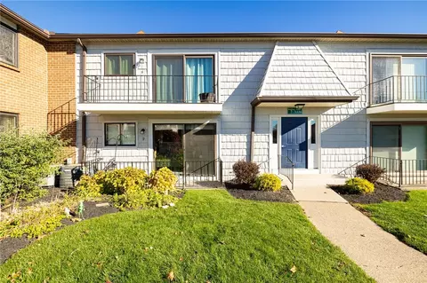 7 High Gate Trl # -2, Perinton, NY 14450
