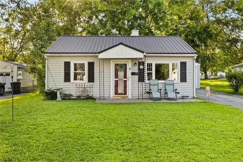 9 Barham Ave, Waterloo, NY 13165