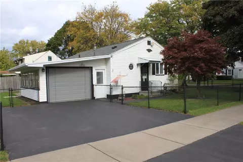 291 Vinal Ave, Irondequoit, NY 14609 photo 3