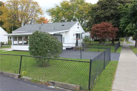 291 Vinal Ave, Irondequoit, NY 14609 photo 4