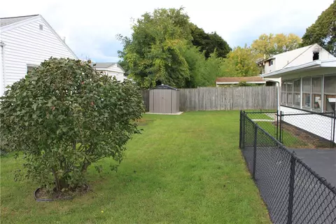 291 Vinal Ave, Irondequoit, NY 14609 photo 5