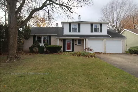 290 Sagewood Ter, Amherst, NY 14221