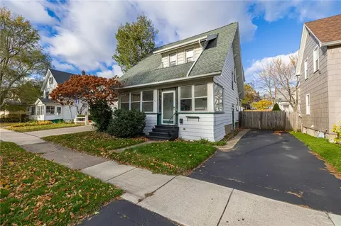 98 Penrose St, Rochester, NY 14612