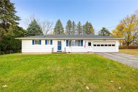 1324 Schlegel Rd, Webster, NY 14580