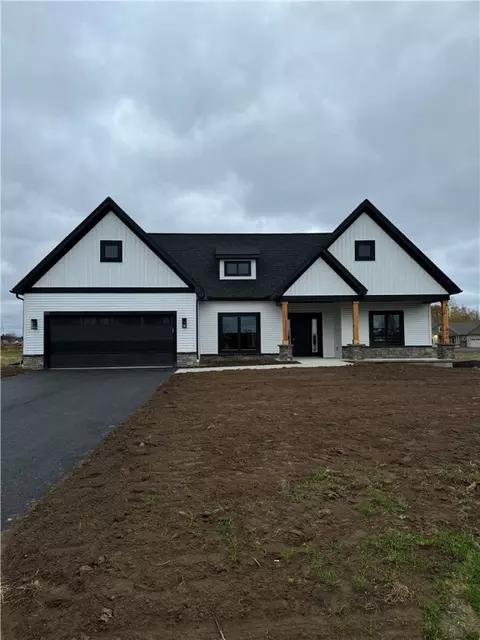 533 Arrowwood Trl, Webster, NY 14580