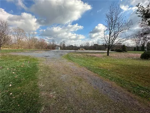 8564 Denman Rd, Montezuma, NY 13140