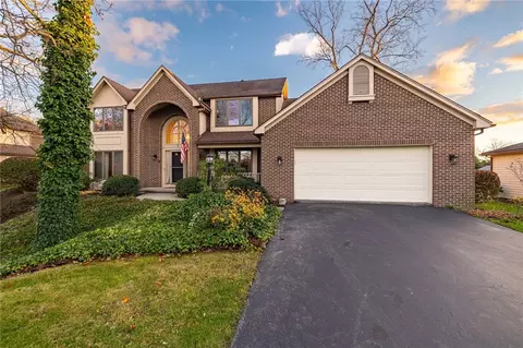 9 Glen Valley Dr, Penfield, NY 14526