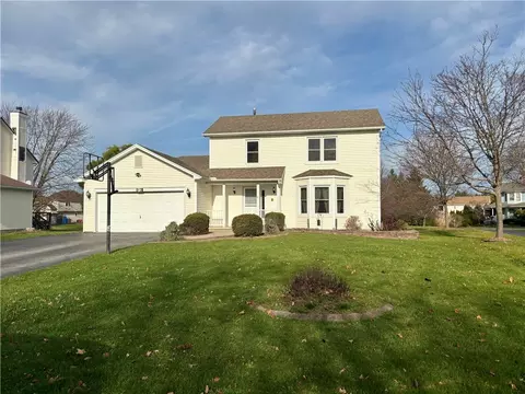 12 Cornwall Xing, Chili, NY 14624