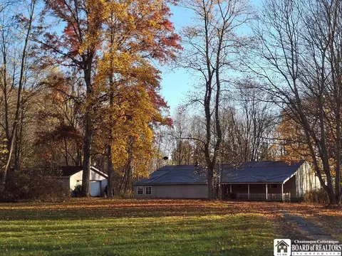 4385 Kortwright Rd, Busti, NY 14701