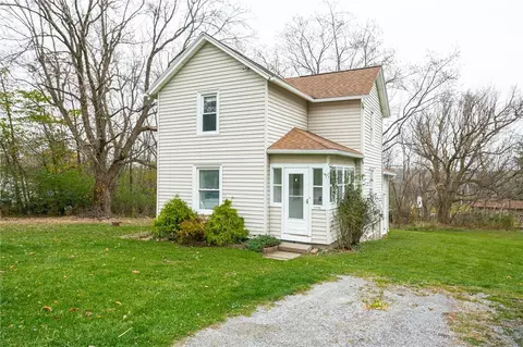 2550 East St, Canandaigua, NY 14424