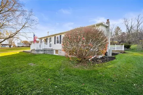3618 Oakmount Rd, Bloomfield, NY 14469
