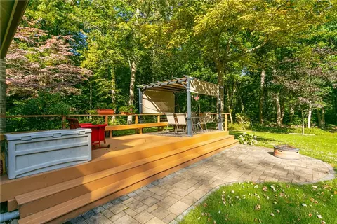 468 Maplewoods Ln, Webster, NY 14580 photo 46