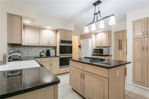 468 Maplewoods Ln, Webster, NY 14580 photo 15