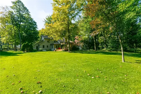 468 Maplewoods Ln, Webster, NY 14580 photo 40