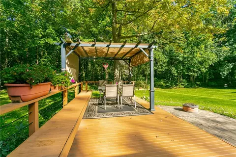 468 Maplewoods Ln, Webster, NY 14580 photo 42