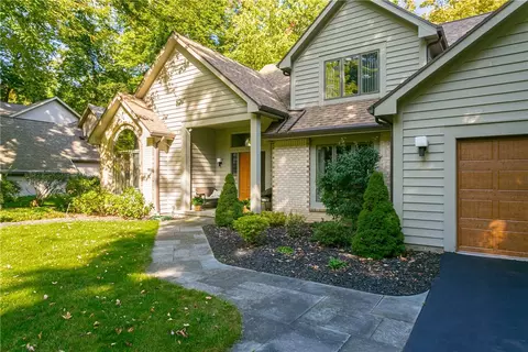 468 Maplewoods Ln, Webster, NY 14580 photo 3