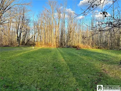 9849 Utica St, Evans, NY 14006