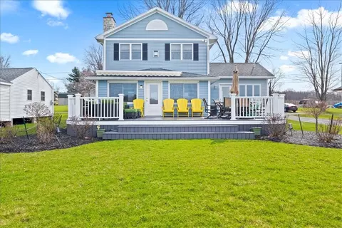 6997 Owens Shore Rd, Huron, NY 14590