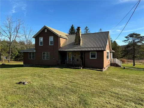 9376 Route 6, Hamlin, PA 16735